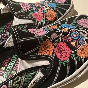 Glow in the Dark Dia de Los Muertos Vans